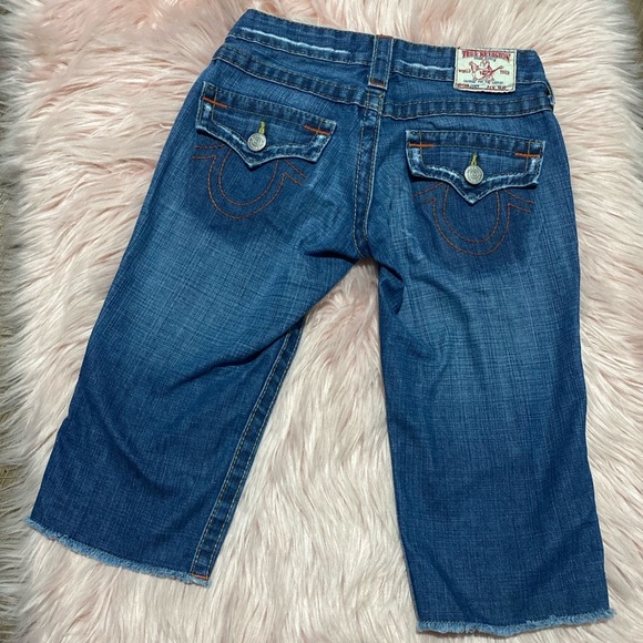 True Religion Knee Shorts - Picture 1 of 4